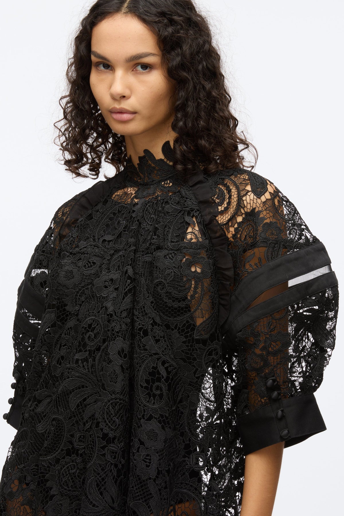 Embroidered Lace Handkerchief Dress Blk Multi
