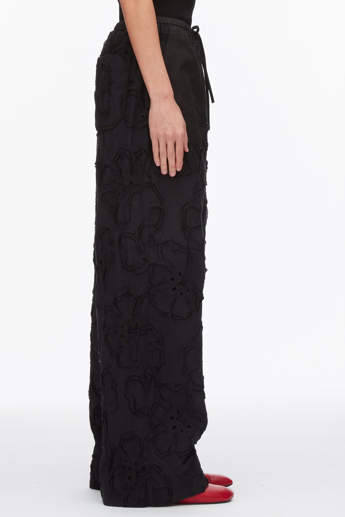 Embroidered Straight Leg Pull On Pants Black
