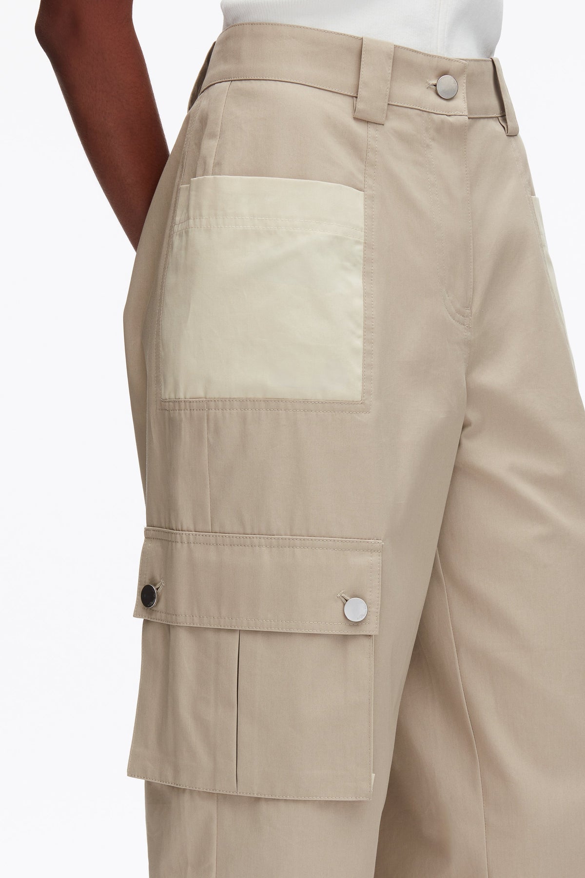 Two-Toned Cropped Cargo Pants Khaki-Birch