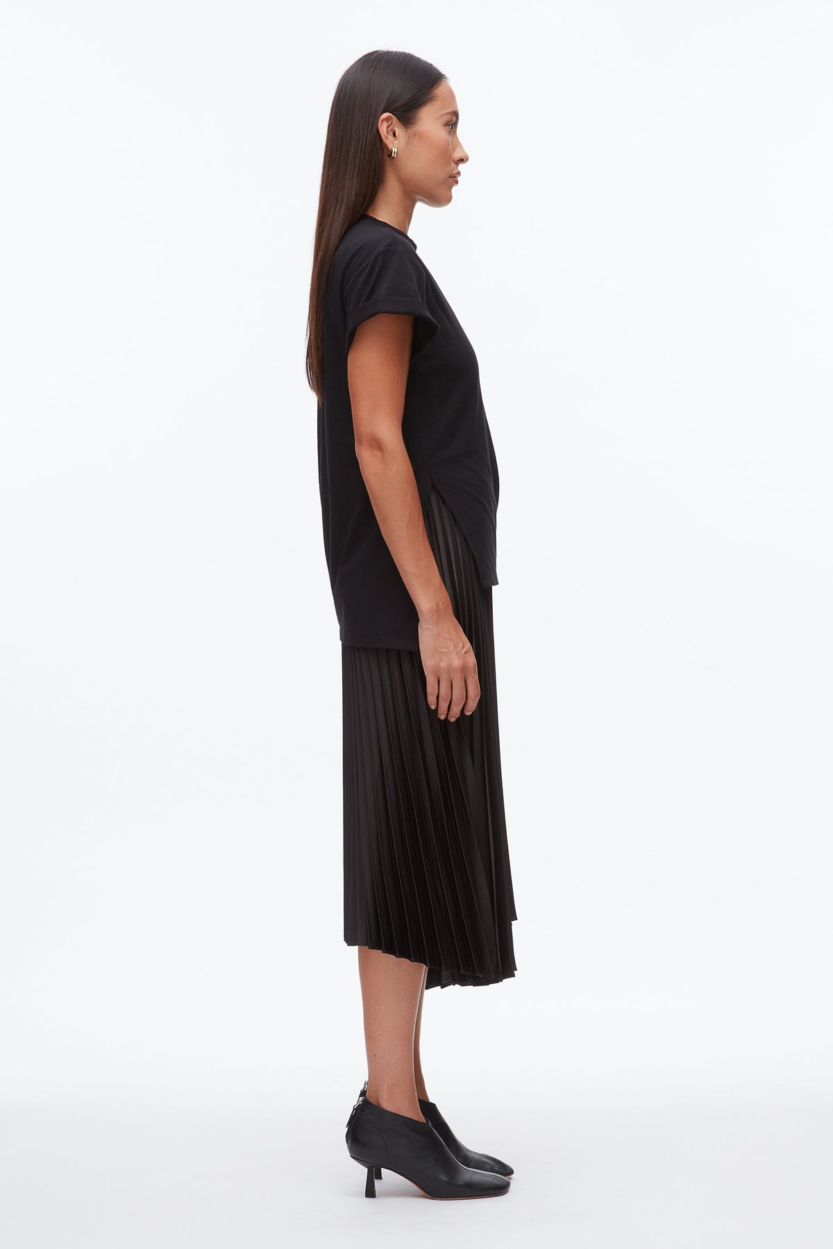 T-Shirt Combo Dress with Pleated Skirt Black-Black