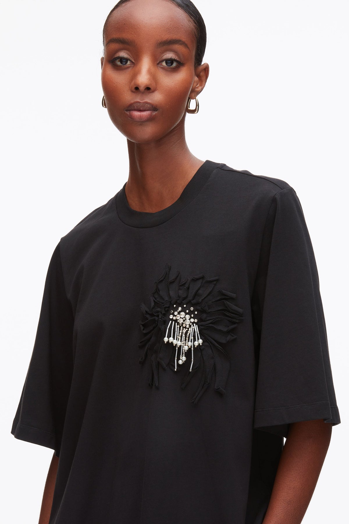 Trapeze T-Shirt with Floral Appliqué Black