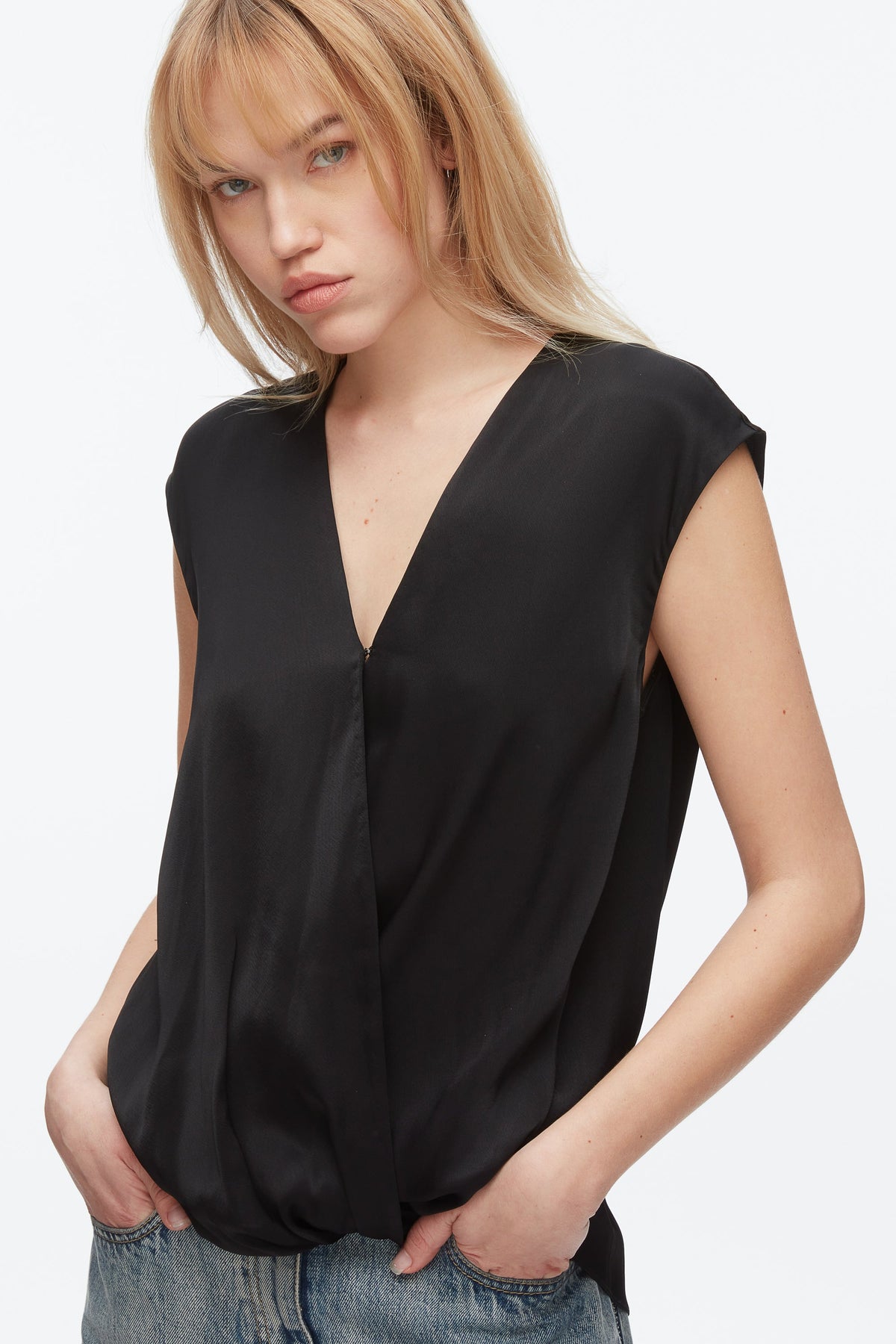 Soft Drape Sleeveless Blouse Black