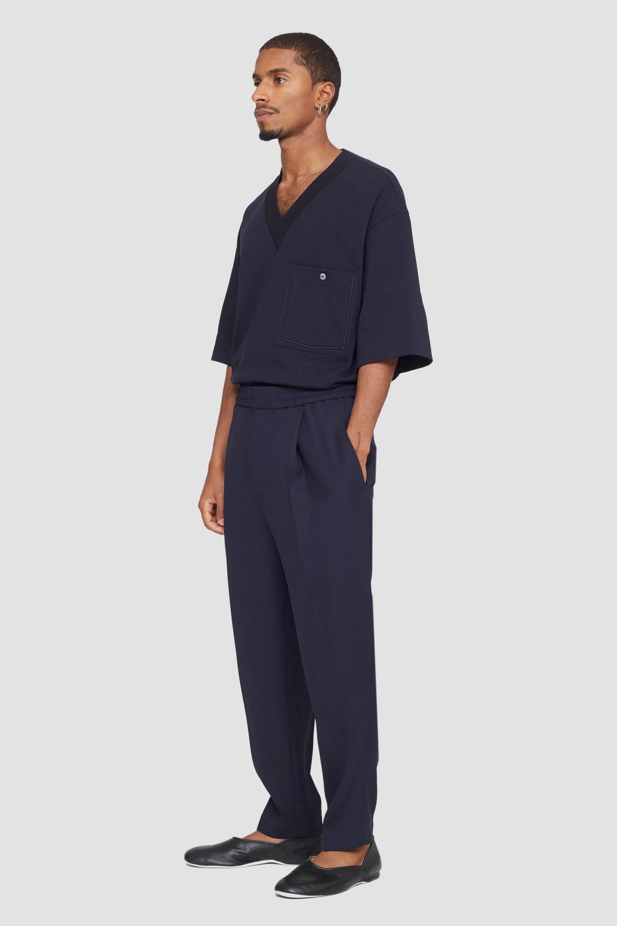 Single Pleat Tapered Trousers Navy