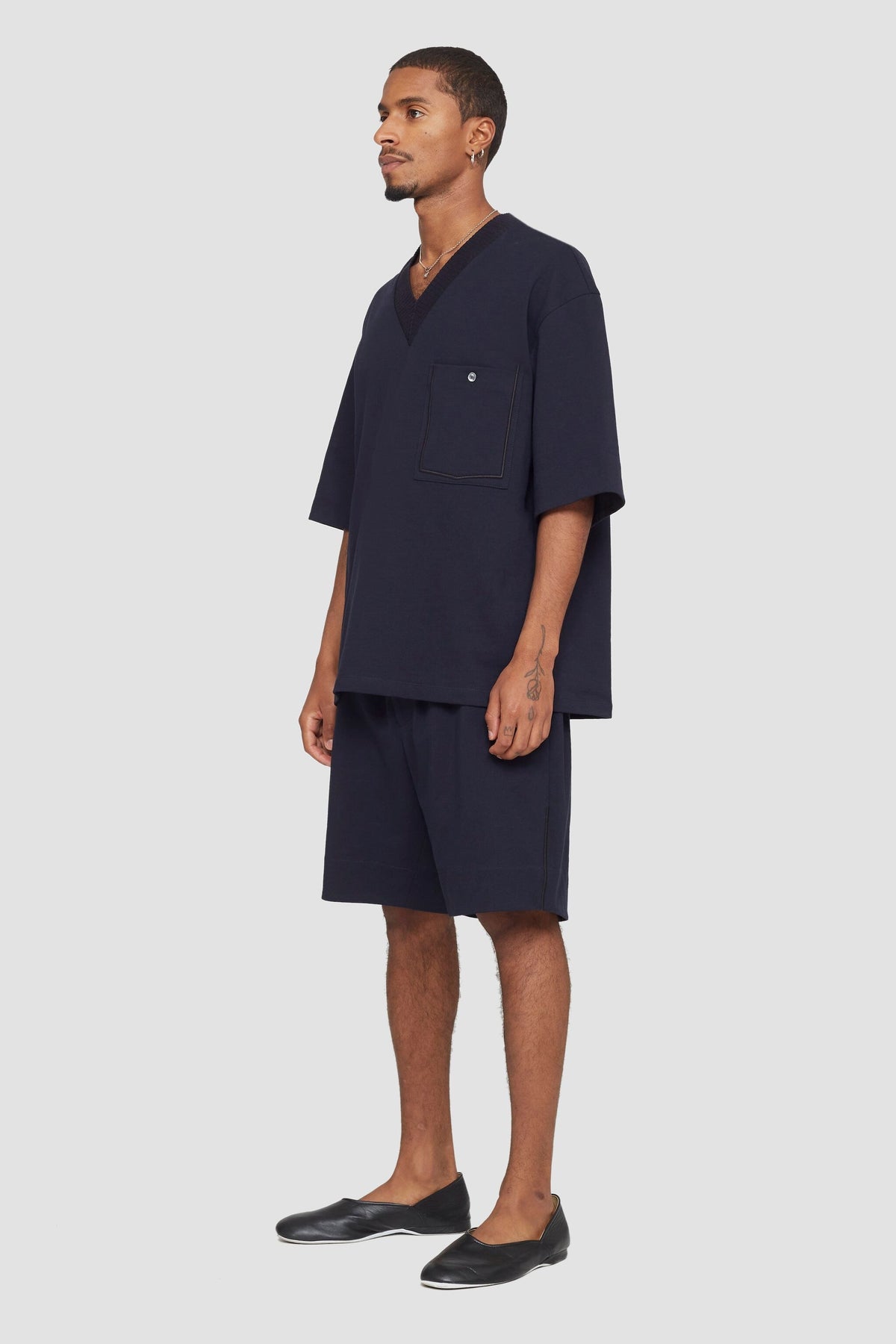 V-Neck Knit Shirt Midnight
