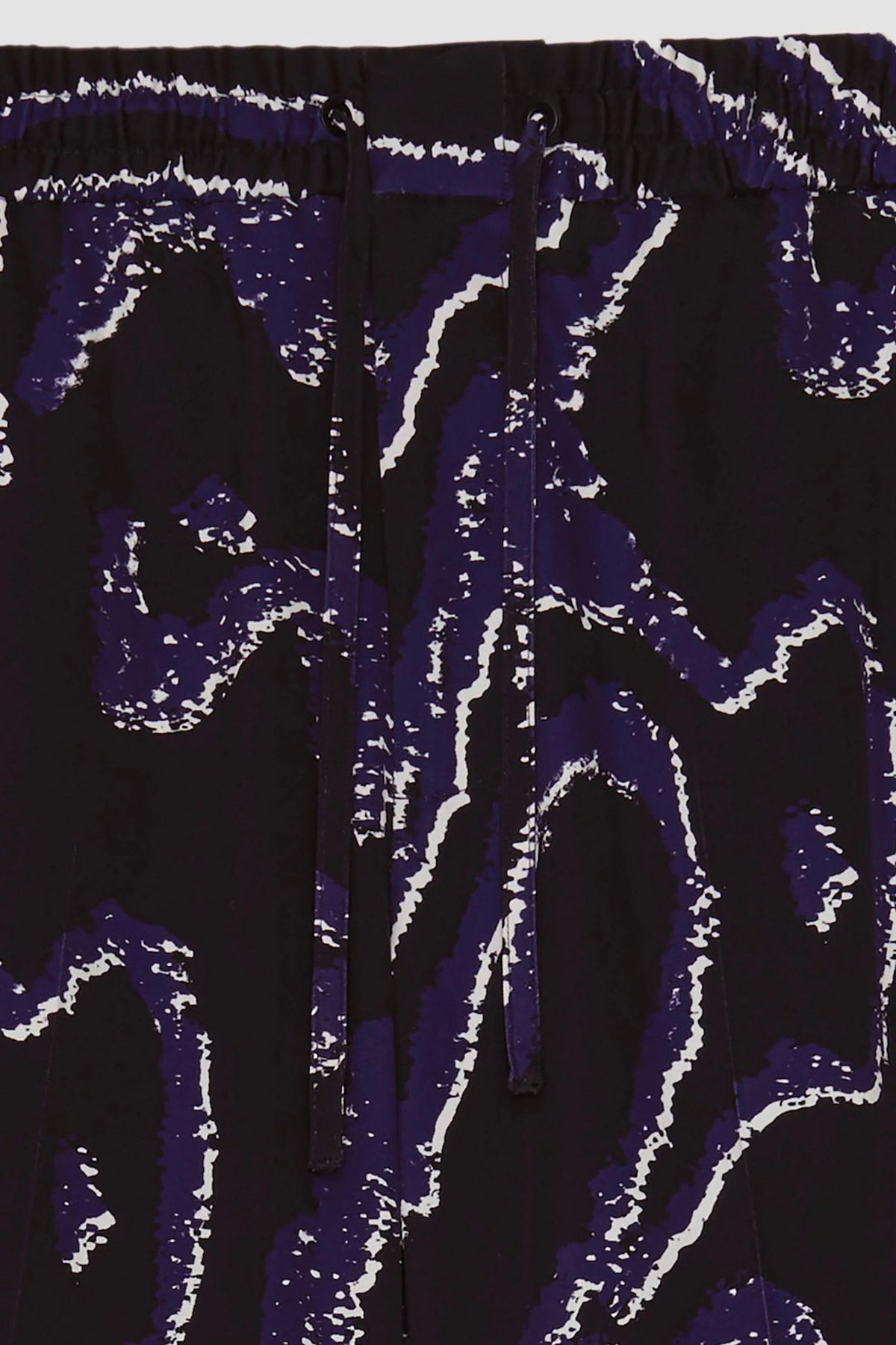 Printed Pull-On Short Midnight-White