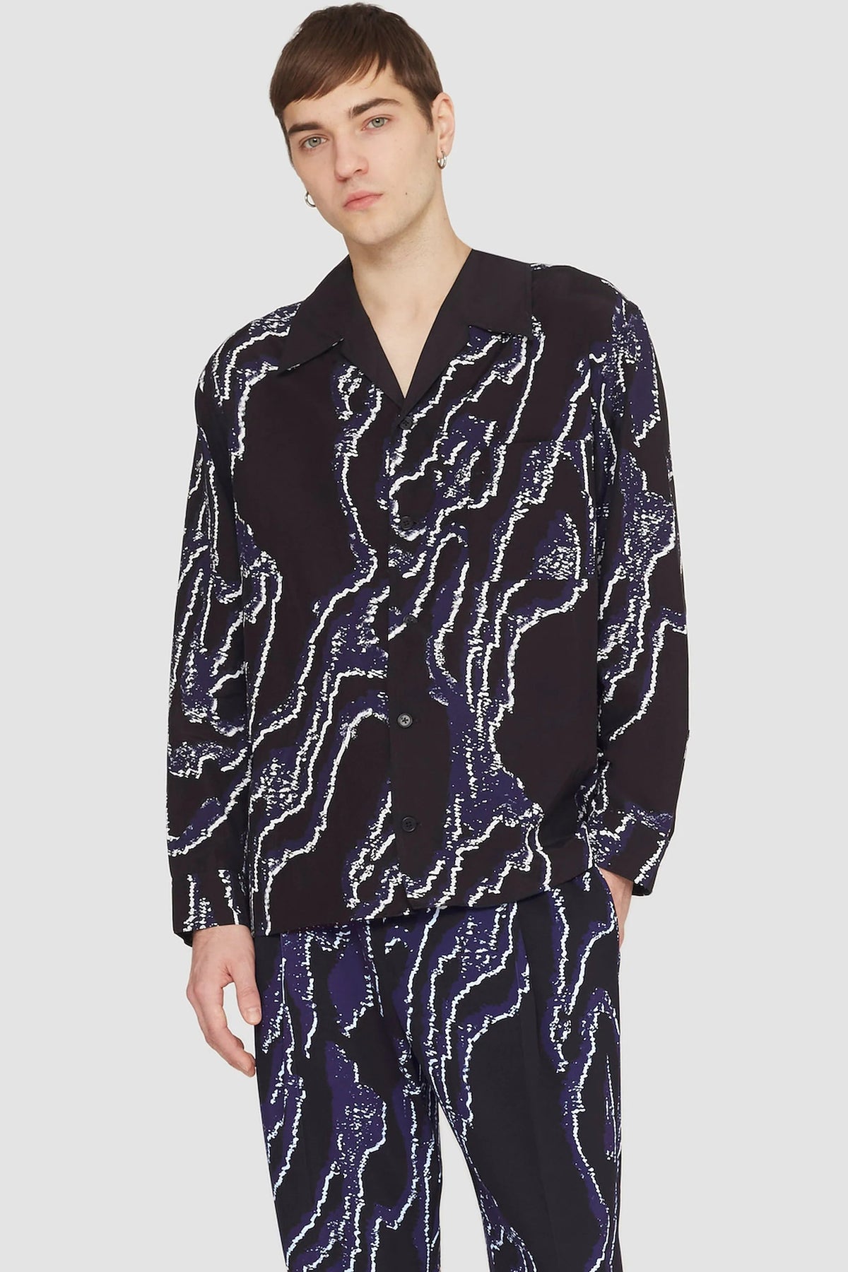 Long Sleeve Printed Convertible Collar Shirt Midnight-White